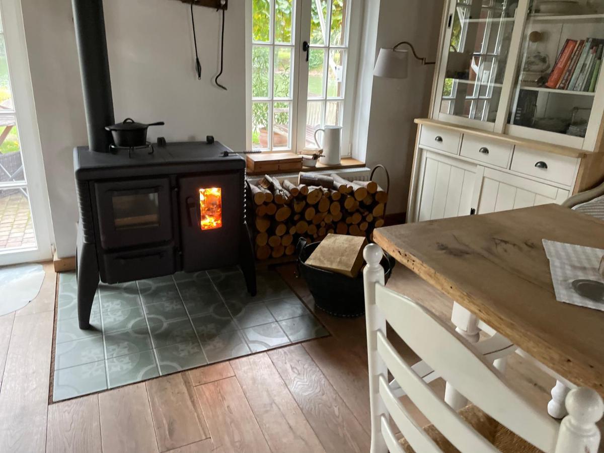 Gemuetliches Fachwerkhaus Am See Mit Kamin Warendorf Esterno foto